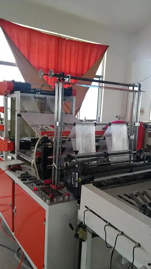 首页 机械设备 塑料机械 塑料制袋机械 >制袋机.