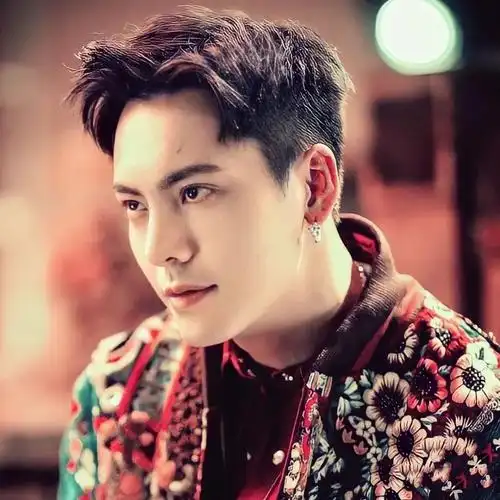 最帅的男明星(100名最帅男明星图片)-万川快讯