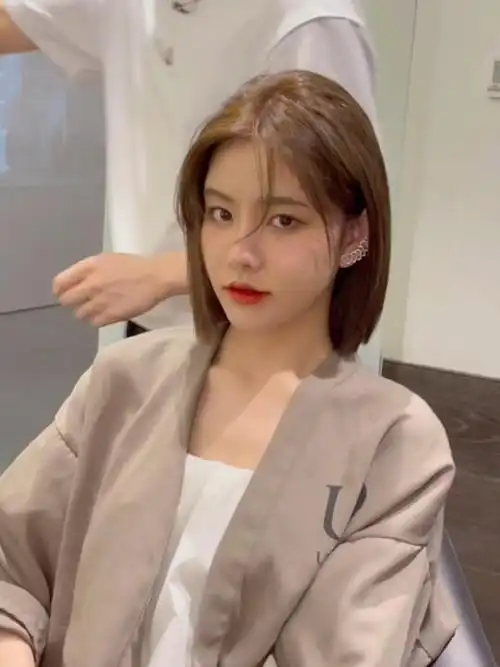 设计灵感胎毛刘海搭配超短发