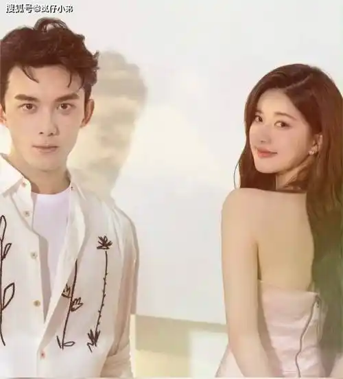 阵容_王嘉尔_赵露思