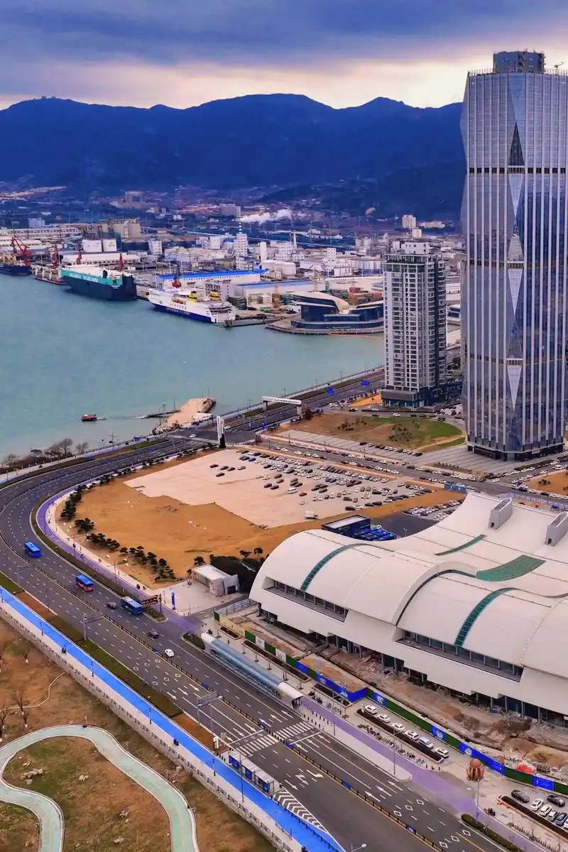 每一张照片都记录着他们奋斗过的足迹.#连云港港 #安全生产  - 抖音