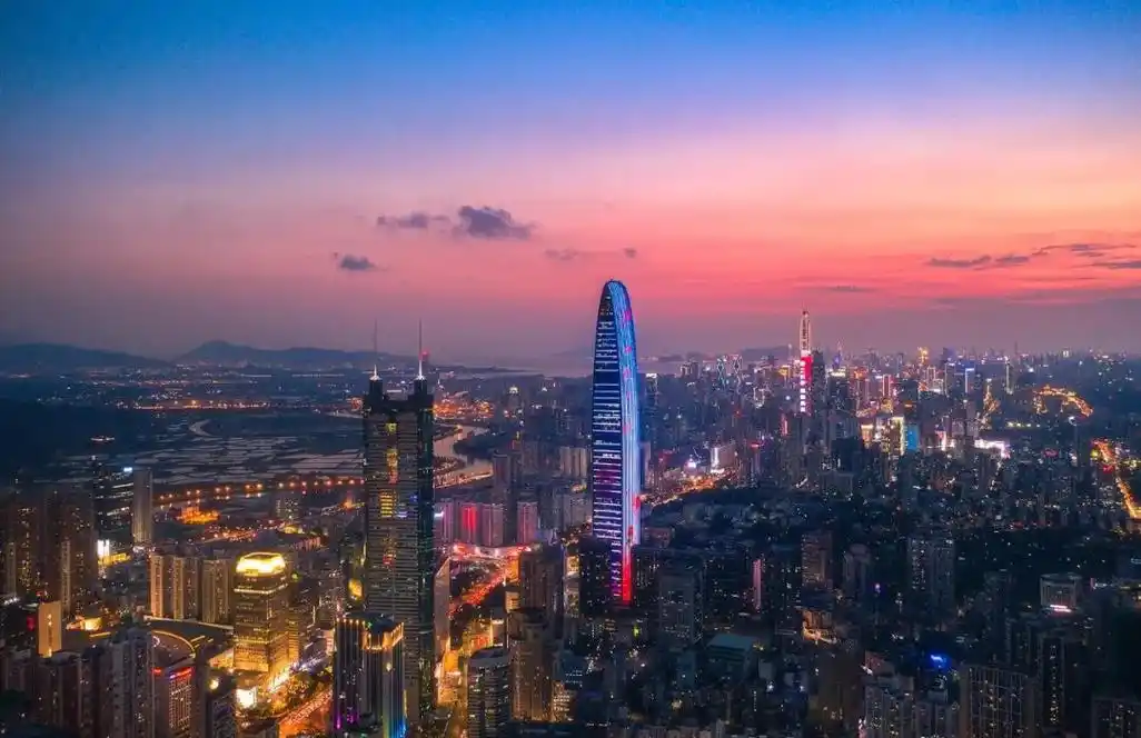 王伟中接受经济日报专访肩负起推进科技自立自强的深圳责任