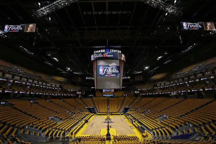 组图勇士主场装点完毕静候决赛金色海洋气势如虹