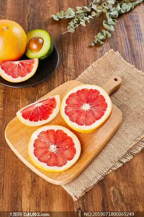 切开的西柚水果高清摄影图片