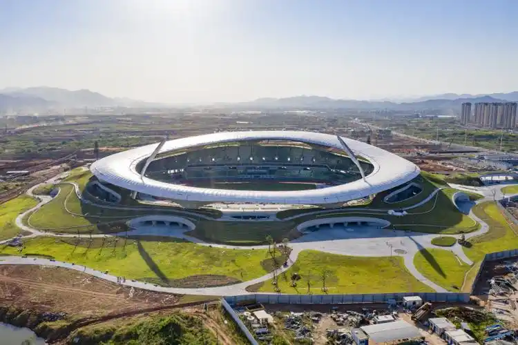 上海宝冶衢州体育中心体育场施工纪实