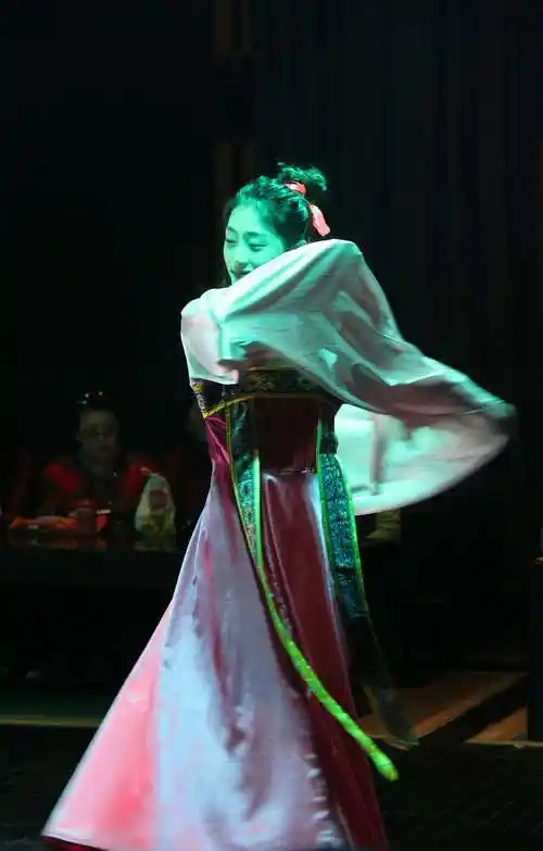 汉代宫女翩翩起舞