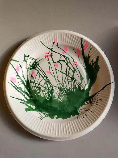 找王镇马辛幼儿园《吹画》活动55