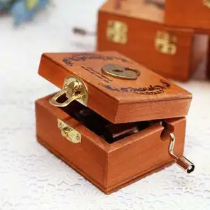 木质手摇迷你发条音乐盒礼品复古原木 span class=h>八音盒 /span>