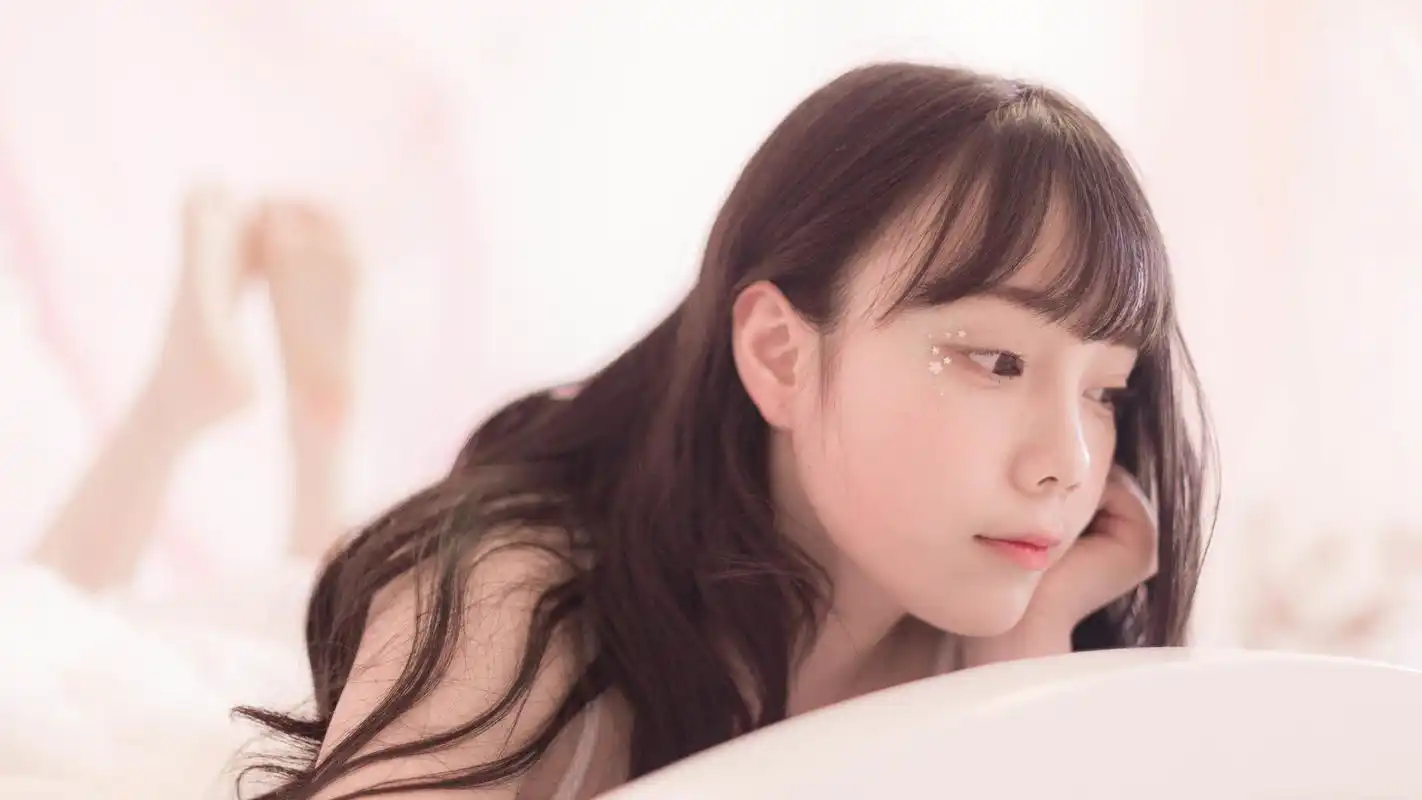 化妆精致的美女高清电脑桌面壁纸高清大图预览1920x1080_美女壁纸下载