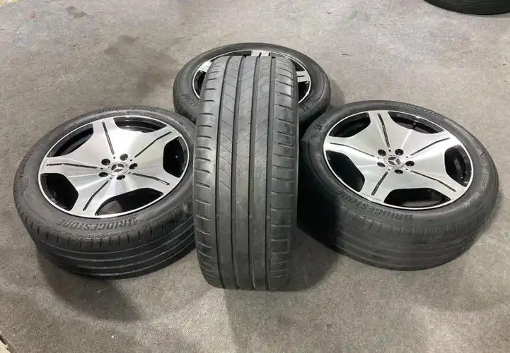 19寸奔驰迈巴赫s480轮毂 轮胎型号:255/45r19 合适车型:e级 s级