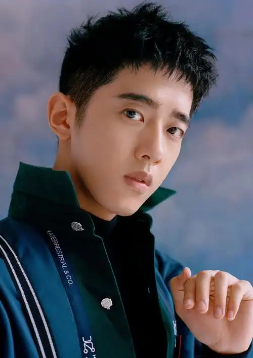 梁靖康小资风尚帅气杂志写真4