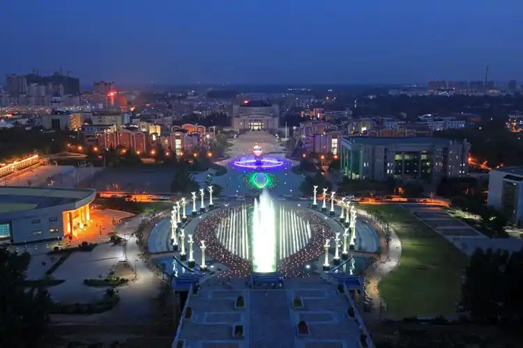 郑州西亚斯学院