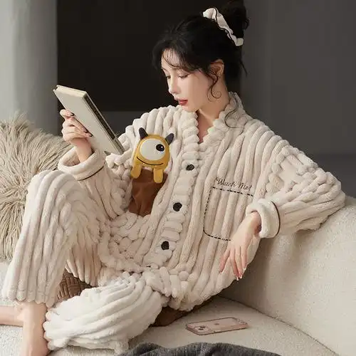 批发法兰绒睡衣女士冬季加厚保暖秋冬款2023年新款长袖家居服套装
