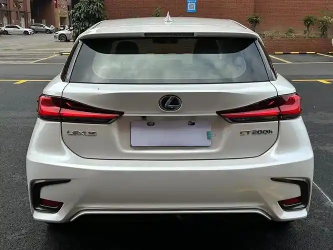 拿下:21年5月上牌雷克萨斯ct200h 精英版 1.