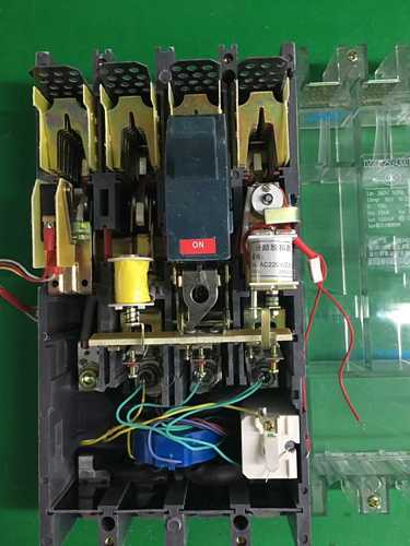 nxm cdm3 nm1-20l分励脱扣器-63/125/250/400/630/800消防强切