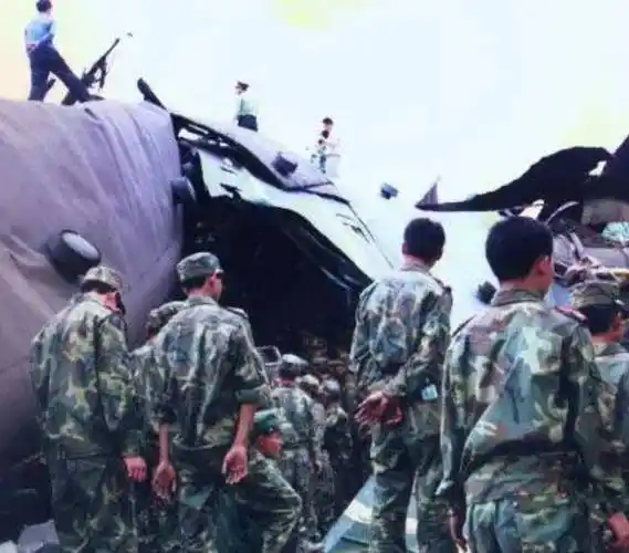 原创1997京广线荣家湾列车相撞事故126人命丧荣家湾现场惨不忍睹