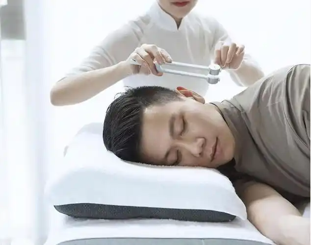 采耳还是采花?披着养生外衣打"擦边",相关部门:禁止躺采