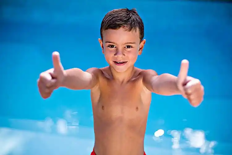 赤膊,男孩,手势,游泳池,头像_高清图片_全景视觉