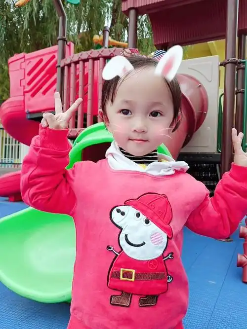 【紫丹教育上党区西池幼儿园】腼腆文静小女孩——王子晴