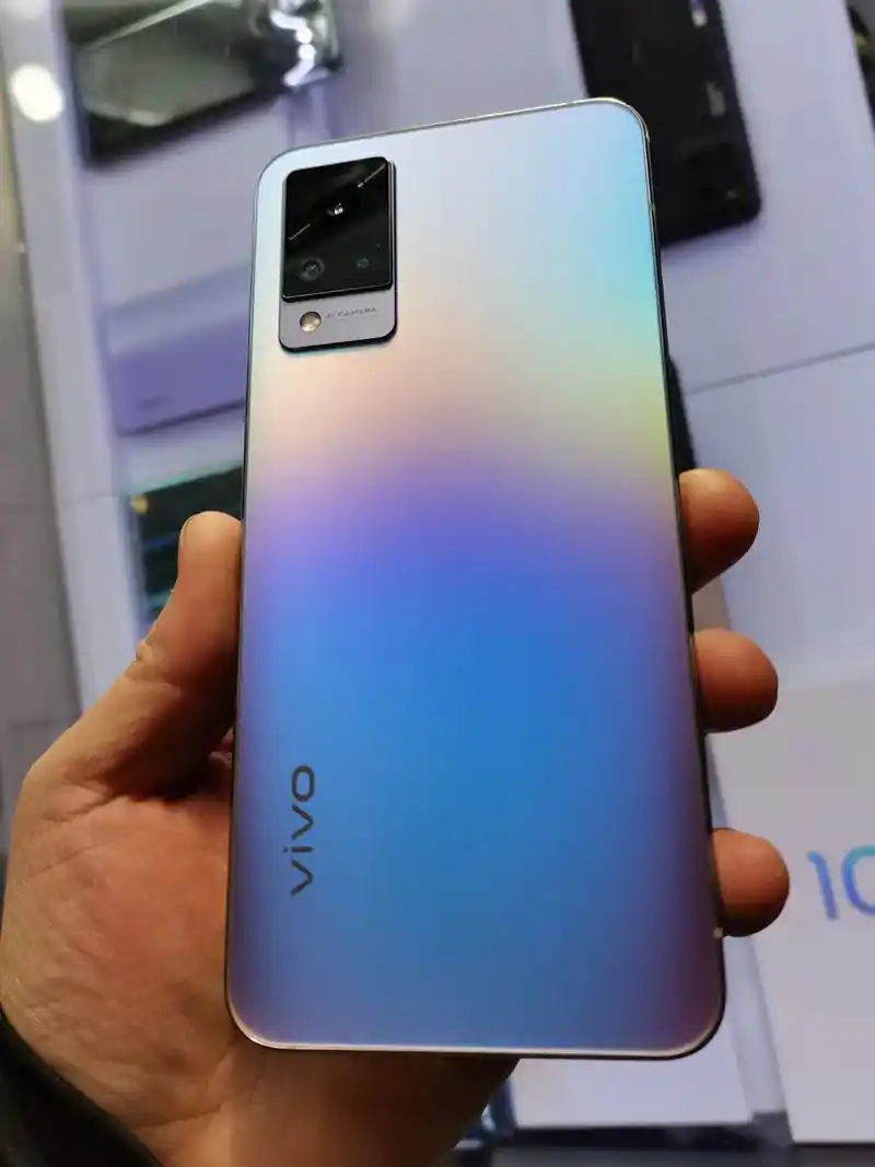 新到vivos9高配12加256g,成色