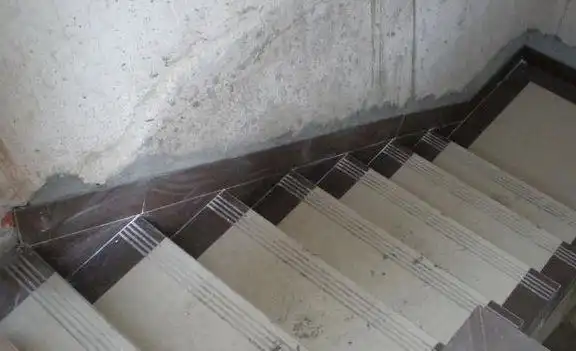 楼梯踏步防滑铜条 铝合金楼梯踏步防滑条