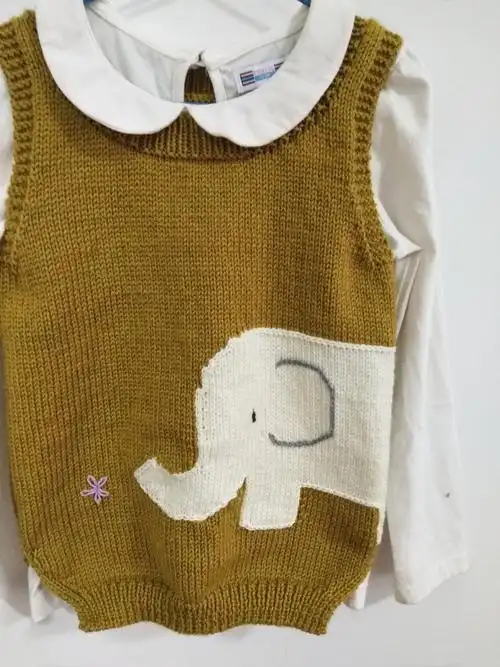 云朗儿童小象图案棒针背心