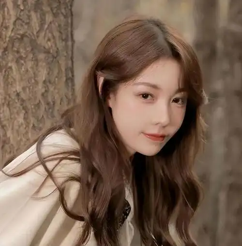 脸上有这四个特征的人,一般比较耐看,不化妆也好看