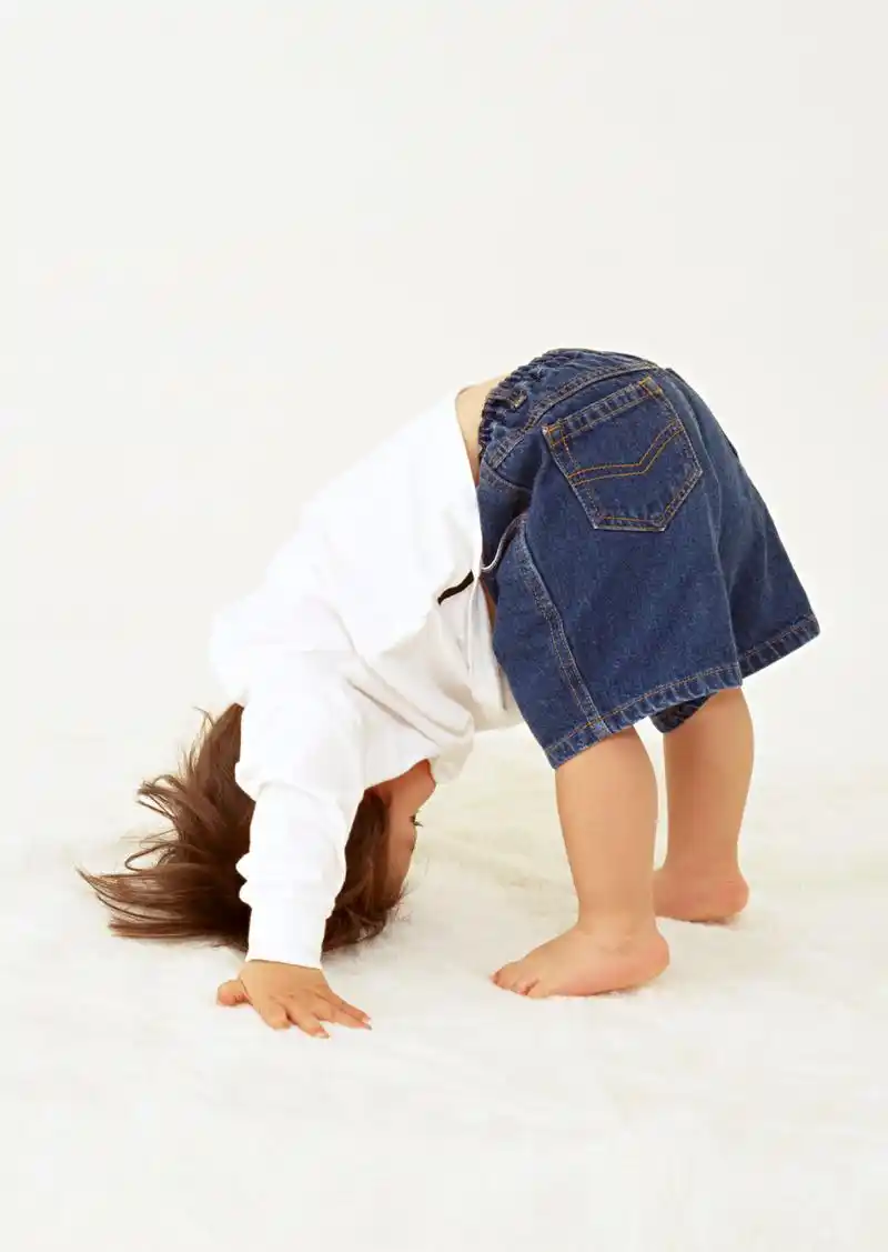 婴儿宝宝各种姿势全身照图片 姿势,婴儿宝宝,人物表情