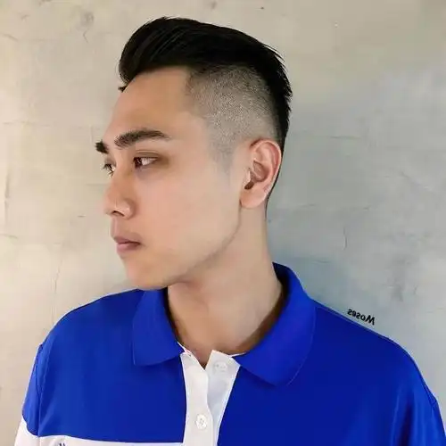 五款男士两侧短中间长的发型-两边剃光发型-帅哥发型网