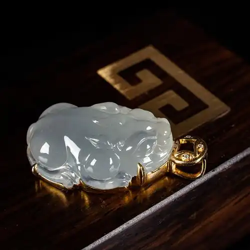 翡翠貔貅吊坠冰种皮休挂件18k金镶嵌天然a货缅甸玉石挂坠男女款