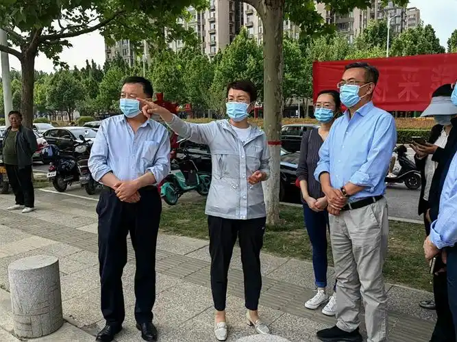 邓志蓉调研疫情防控工作