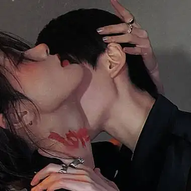 欲气十足的情侣头像高清情侣头像超刺激的真人超欲图片