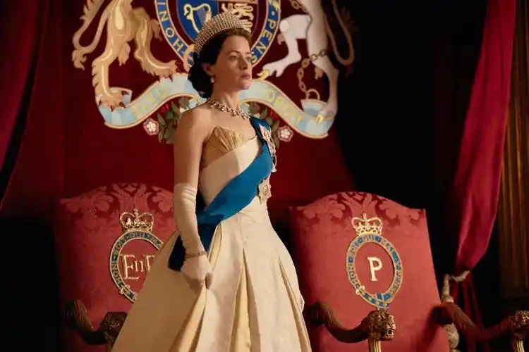 电视剧《王冠》中的英国女王伊丽莎白二世形象.