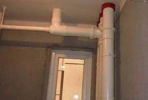 卫生间排气管太占地刚要改细邻居就找上门凭啥我不能改