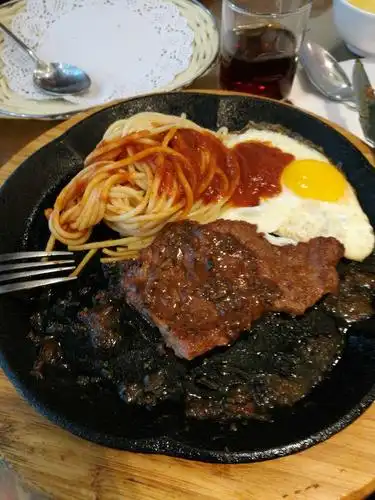 汤姆家的牛排西餐厅