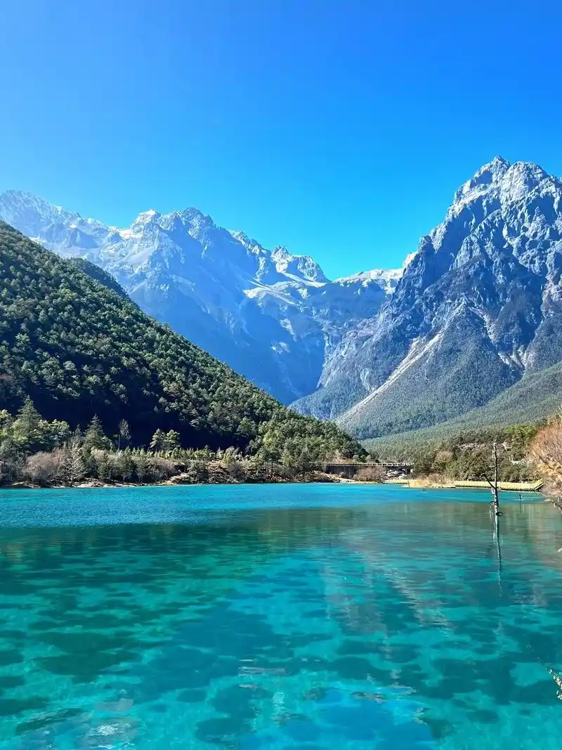 99丽江蓝月谷.只有亲眼去看过  才敢相信这世上还有这般动人 - 抖音