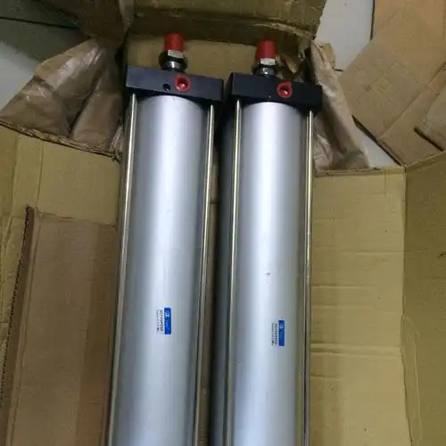 方口手动插板阀公司:河北瑞哲环保机械制造有限公司高粘度气缸刮刀自