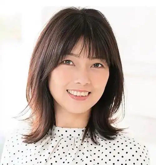 四十岁的女人,留什么发型最好看?今年流行的气质短发,换上就美