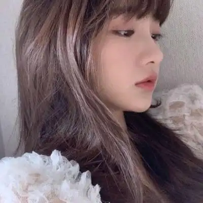 祁宋微信真人唯美成熟女生头像