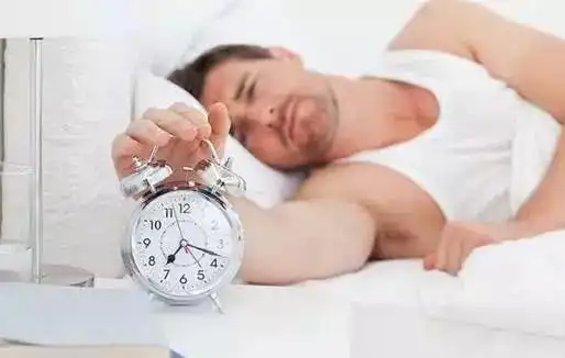 夜晚睡前脚底贴个创可贴不用再失眠从此远离安眠药