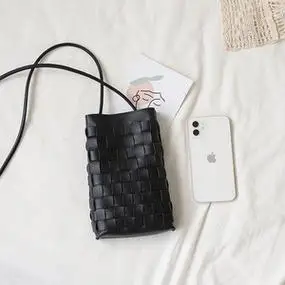 手工编织装放手机包袋小清新夏小包包2021新款女包迷你今年斜挎包