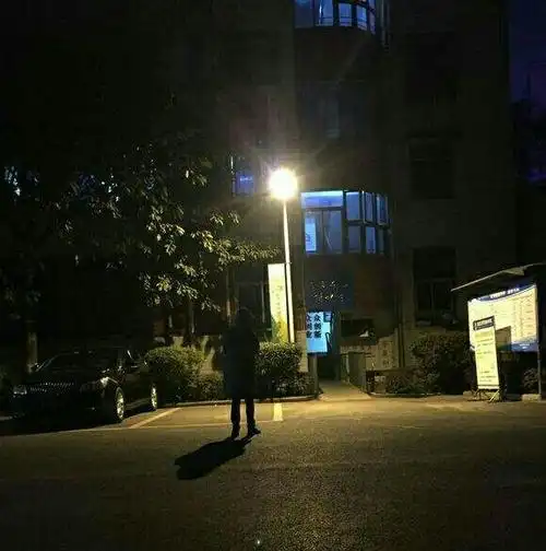 分手时,请留给对方一个昂然的背影