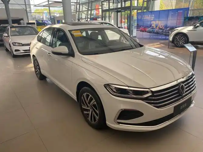 坐标安徽某市,今天去4s店看了朗逸五百万版,销售给我报价如下:裸车