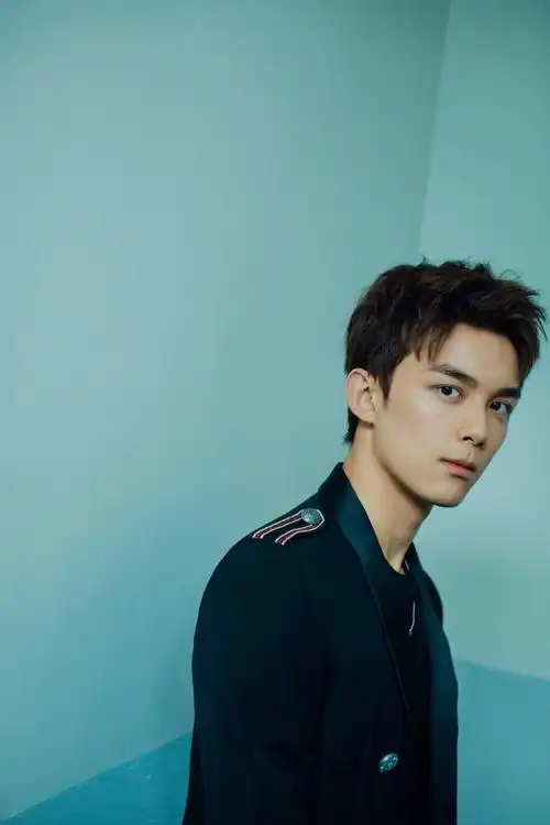 吴磊54,高清图片,手机壁纸