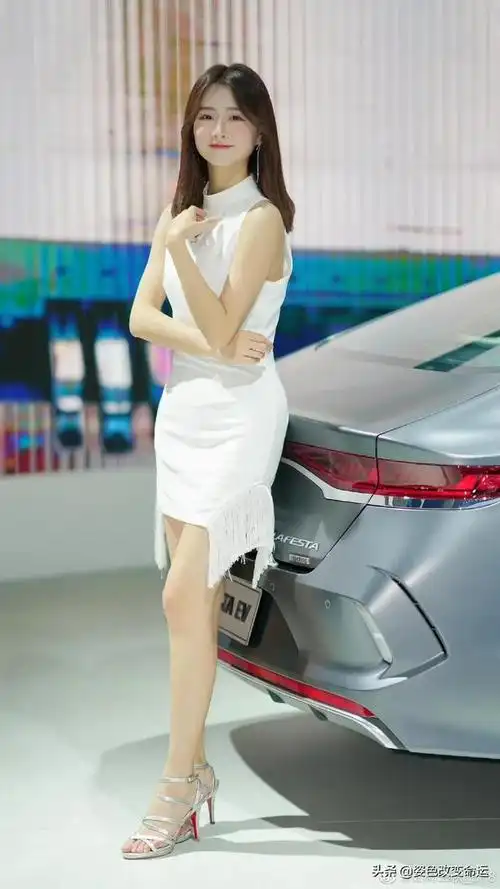 曾经的苏宁,车模的代名词_网易订阅