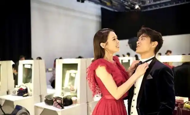 失"最佳拍档奖"!吕慧仪,张景淳晒甜蜜合照放闪