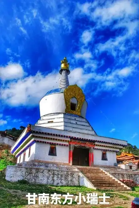 甘南郎木寺位于甘肃碌曲县和阿坝藏族羌族自治州若尔盖同下辖一个