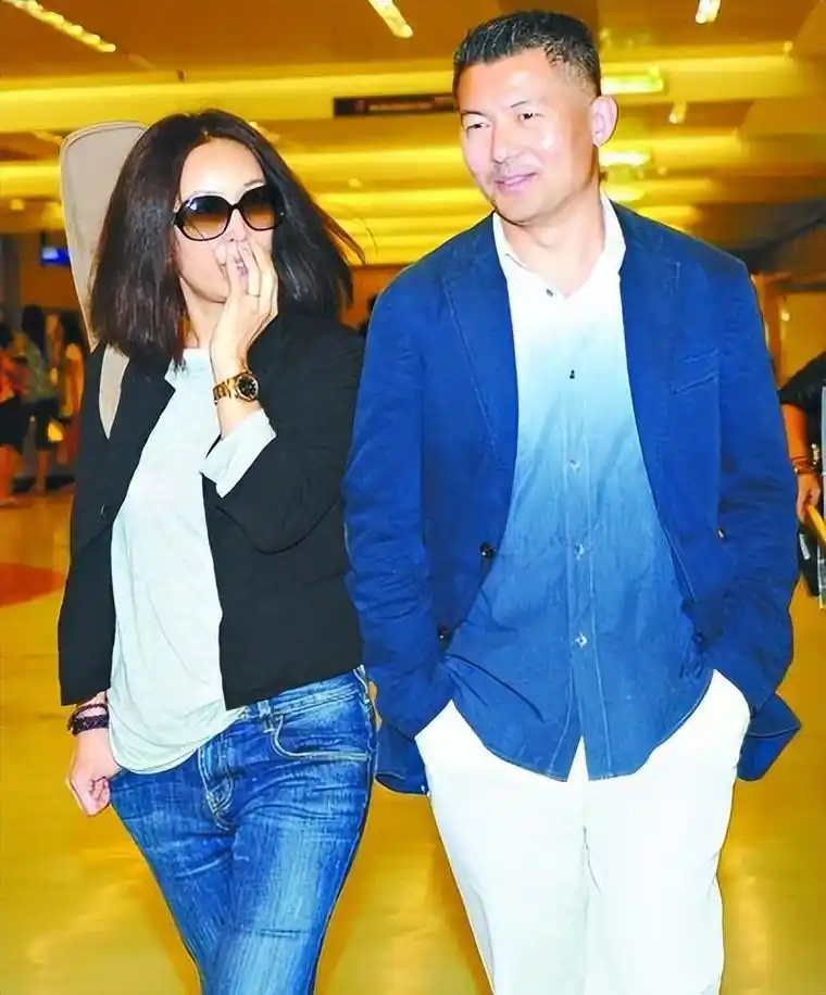 "痴情汉"孟桐:爱上未婚生子的那英,用爱治愈继子半生