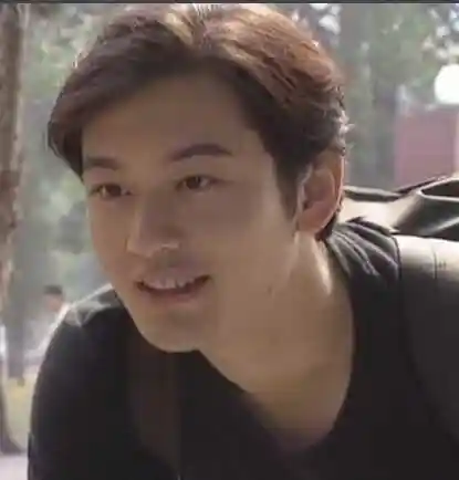 黄晓明素颜照片大曝光 卸了妆变质朴青年