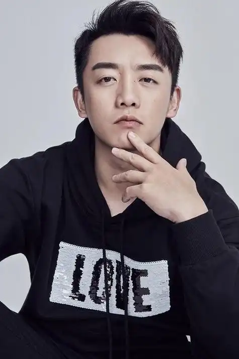 内地男演员「郑恺」的经纪人_合作_同年_剧中